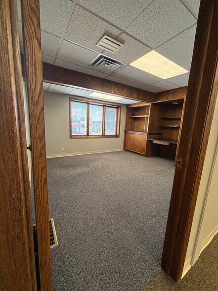 More Photos Of 1201 Grand Ave, Billings Office For Lease