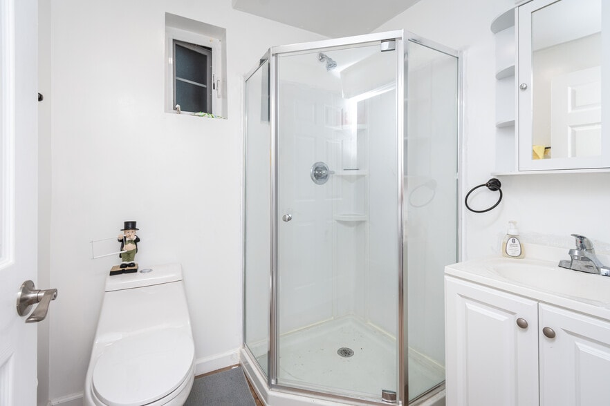 More Photos Of 1535 Arcade Blvd, Sacramento Multifamily For Sale