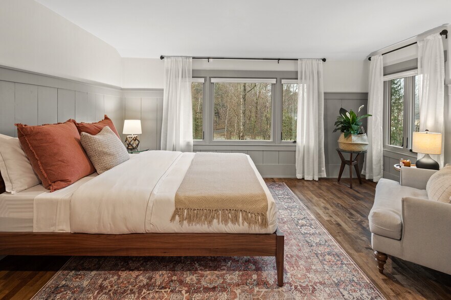 More Photos Of 56 Turner Mill Ln, Stowe Specialty For Sale