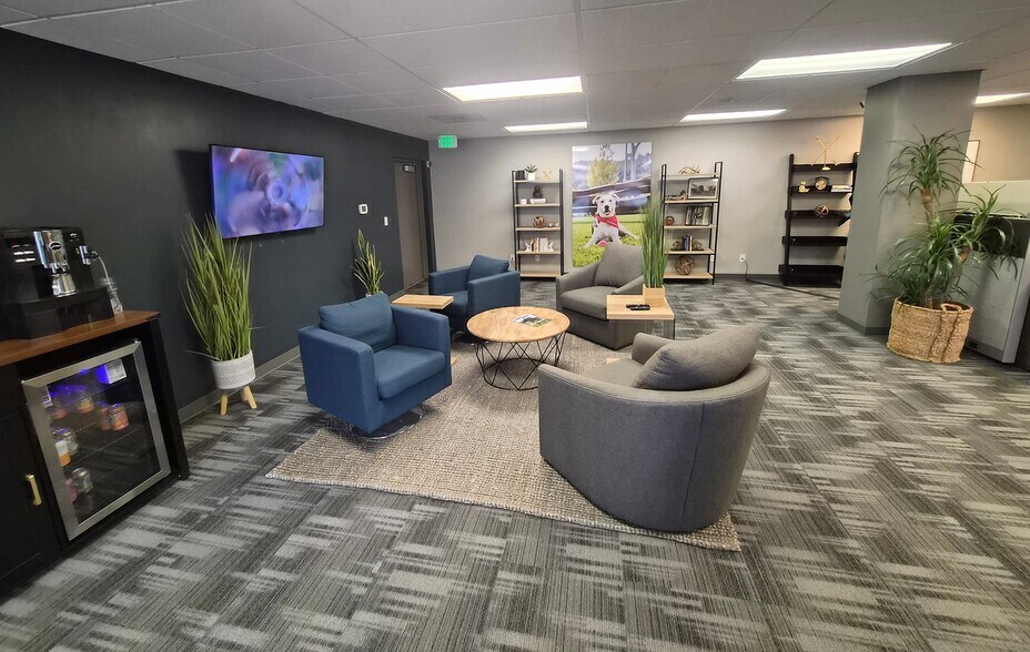More Photos Of 2250 NW Flanders St, Portland Medical For Lease
