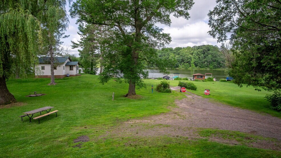 More Photos Of N1107 Roses Resort Rd, Weyerhaeuser Trailer Camper Park For Sale