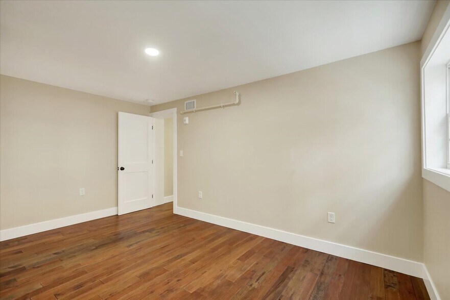 More Photos Of 241 S 5th St, Reading Apartments For Sale