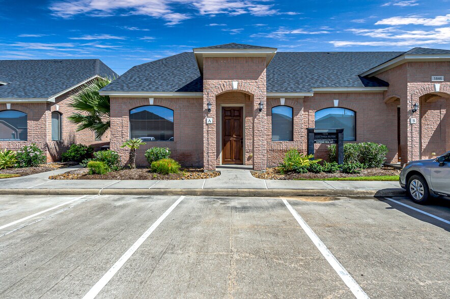 More Photos Of 1846 Snake River Rd, Katy Medical For Lease