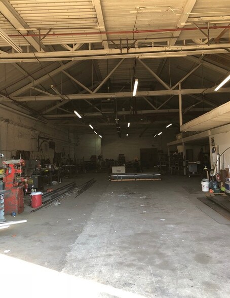 More Photos Of 45 Wood St, Paterson Warehouse For Lease