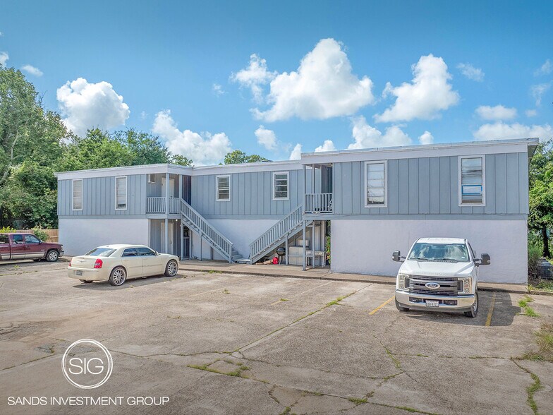 Primary Photo Of 640 E Pipkin St, Beaumont Apartments For Sale
