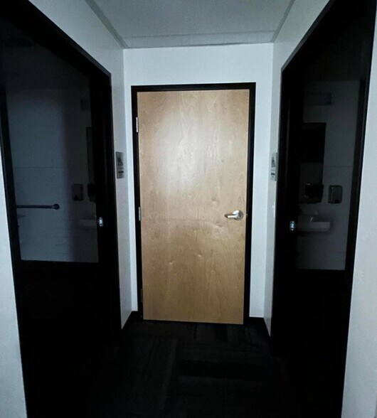 More Photos Of 2705 N 4th St, Flagstaff Office For Sale