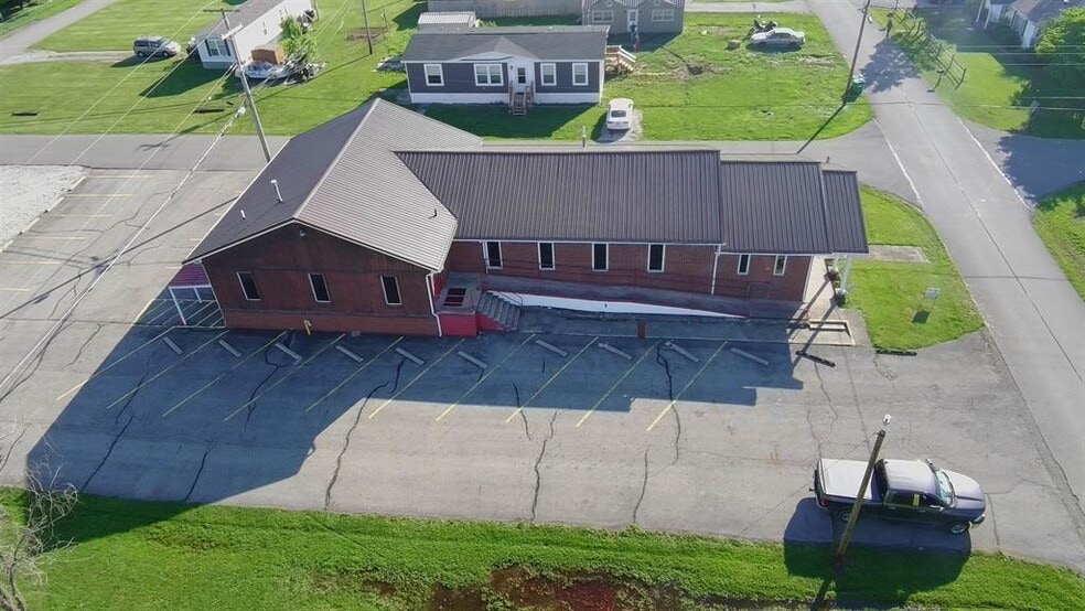 More Photos Of 466 Maynard Ave, Franklin Furnace Flex For Sale