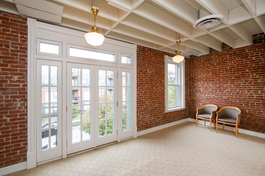 More Photos Of , Kansas City Unknown For Sale