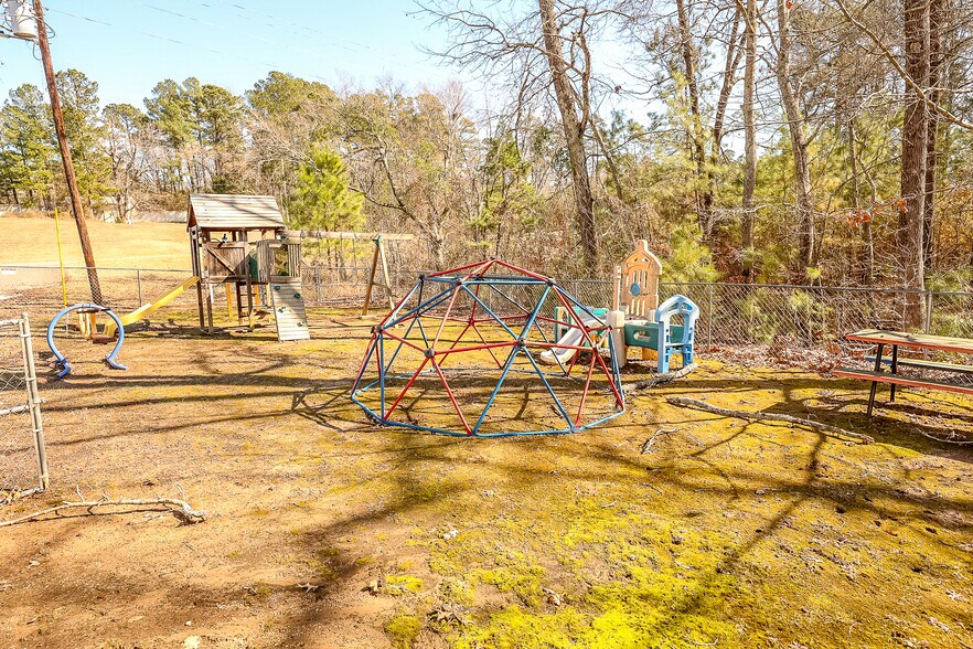 More Photos Of 5805 HWY 135, Gladewater Flex For Sale