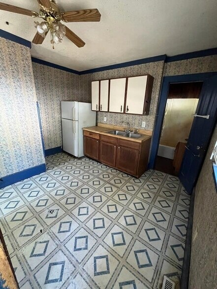 More Photos Of 203 E Delaware St, Decatur Multifamily For Sale