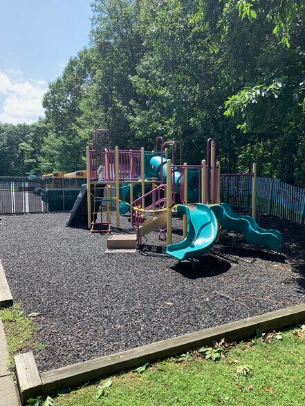 More Photos Of 3071 Bordentown Ave, Parlin Schools For Sale