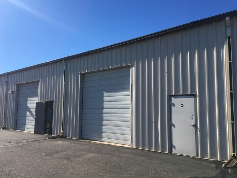 More Photos Of 1822 Skyway Dr, Longmont Light Manufacturing For Lease