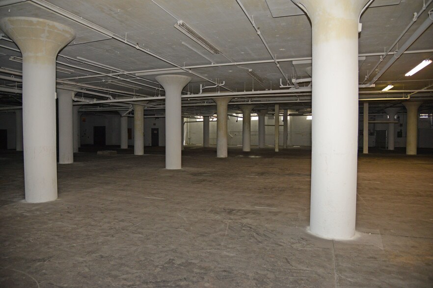 More Photos Of 32 Valley St, Bristol Office For Lease