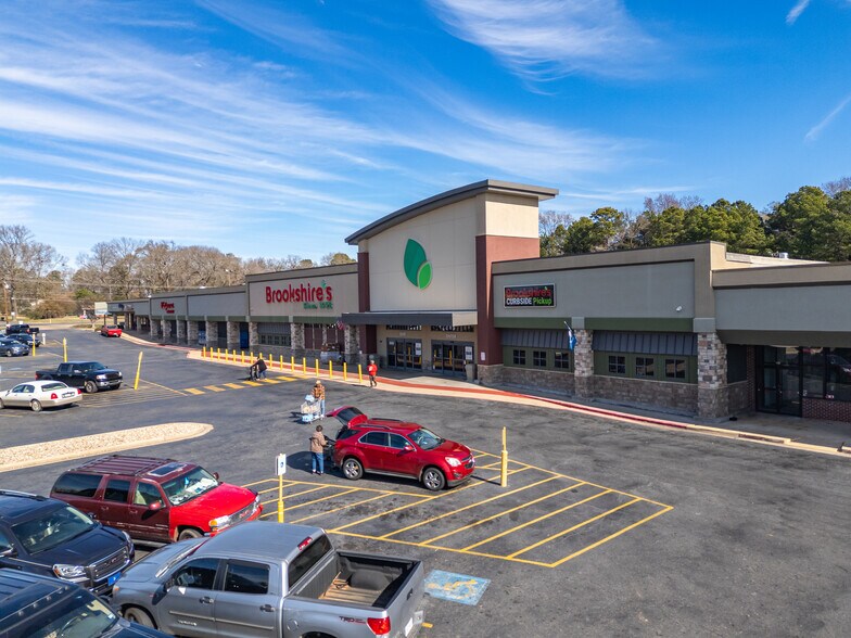 More Photos Of 3000 N Market St, Shreveport General Retail For Sale