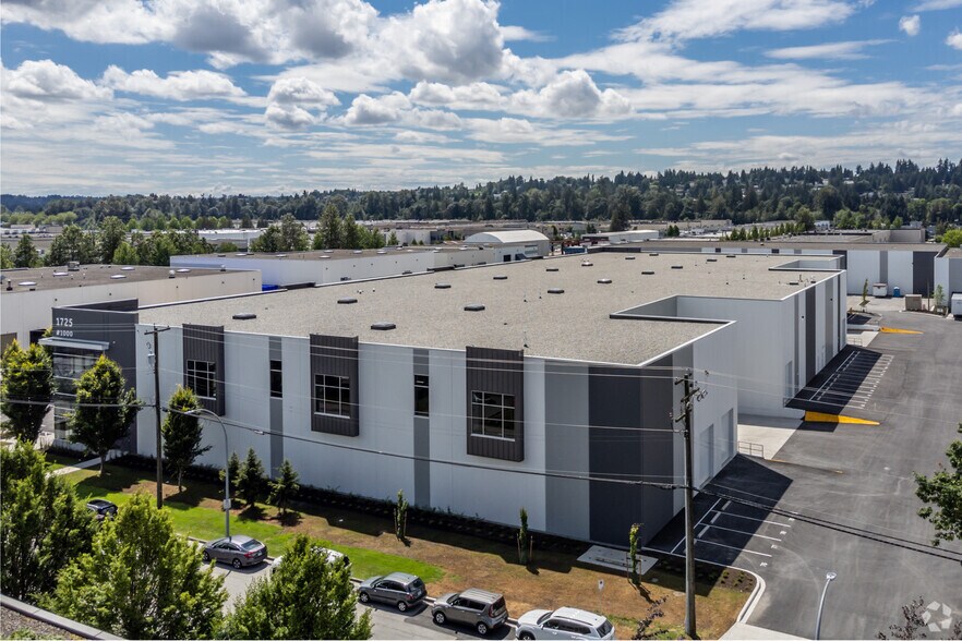 More Photos Of 1725 Coast Meridian Rd, Port Coquitlam Distribution For Lease
