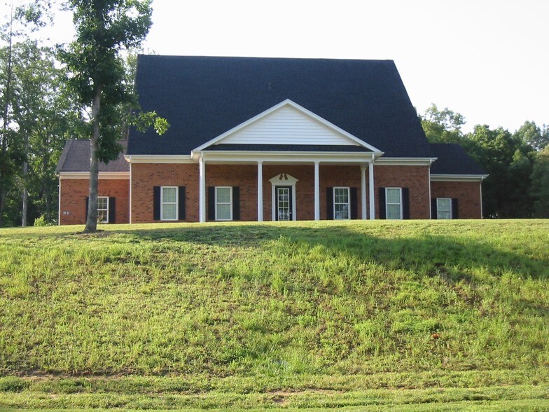 Primary Photo Of 8510 Bell Creek Rd, Mechanicsville Medical For Sale