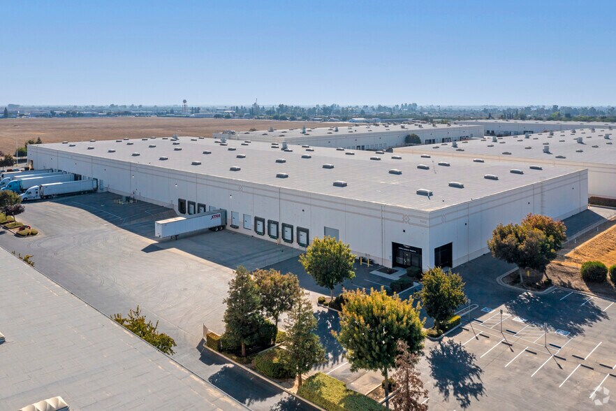 More Photos Of 2247 N Plaza Dr, Visalia Industrial For Sale