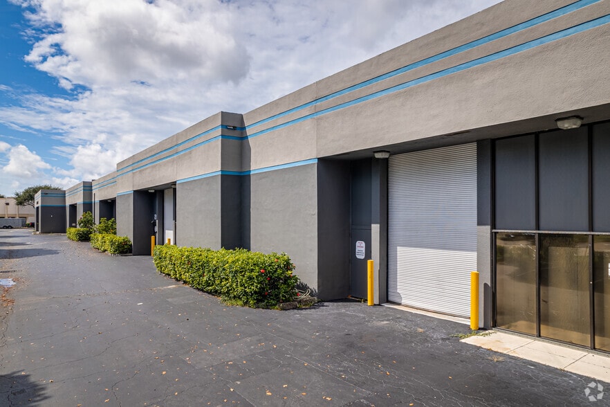 Primary Photo Of 1000 Holland Dr, Boca Raton Light Distribution For Lease