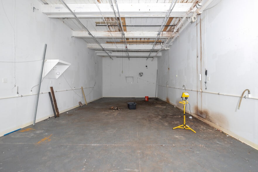 More Photos Of 3661 W Shore Rd, Warwick Warehouse For Sale