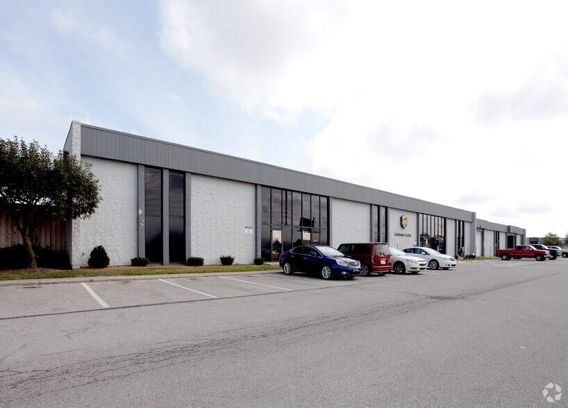 More Photos Of 7148-7208 E 86th St, Indianapolis Light Distribution For Lease