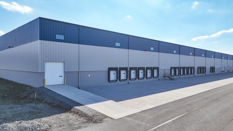 More Photos Of 460-480 Research Dr, Pittston Township Manufacturing For Lease