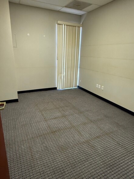 More Photos Of 4775 S Durango Dr, Las Vegas Office For Lease