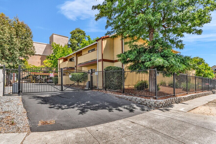 More Photos Of 2170-2180 Fremont St, Concord Apartments For Sale