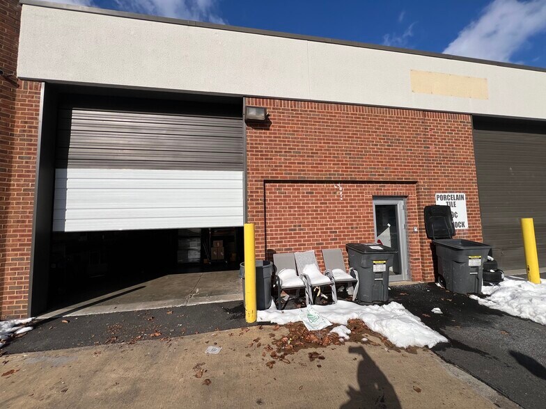 More Photos Of 5705 General Washington Dr, Alexandria Industrial For Sale