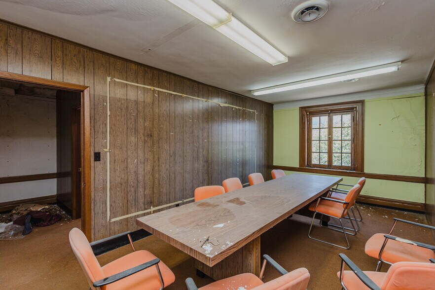 More Photos Of 920 Millington St, Winfield Storefront Retail Office For Sale