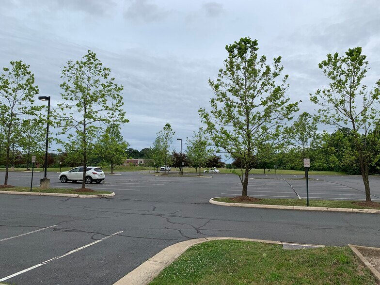 More Photos Of 9720 Capital Ct, Manassas Office For Lease