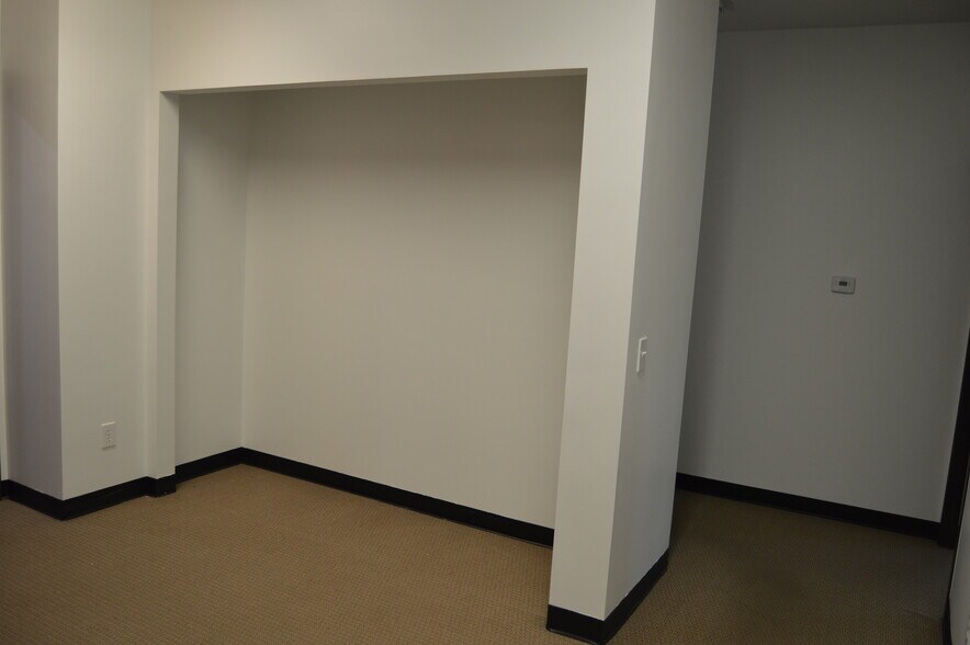 More Photos Of 128 County Line Rd, Westerville Office For Lease