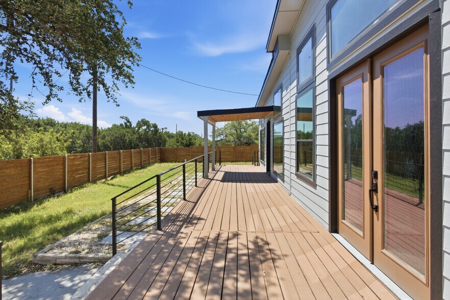 More Photos Of 17621 Stacey Ln, Lago Vista Lodge Meeting Hall For Lease