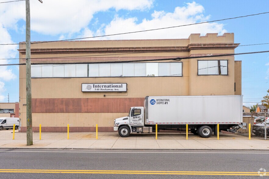 More Photos Of 518 Rockaway Ave, Valley Stream Flex For Lease