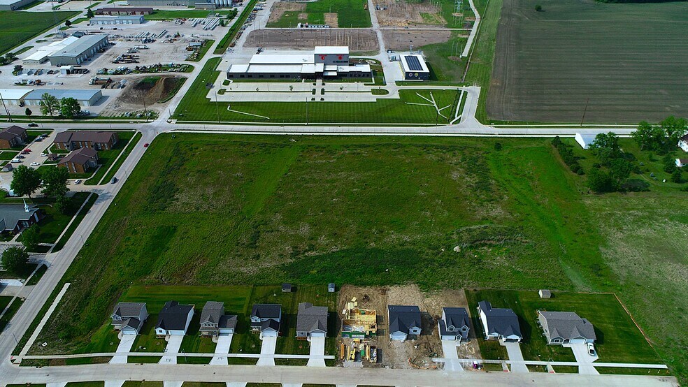 More Photos Of 01 Iowa Ave, Indianola Land For Sale