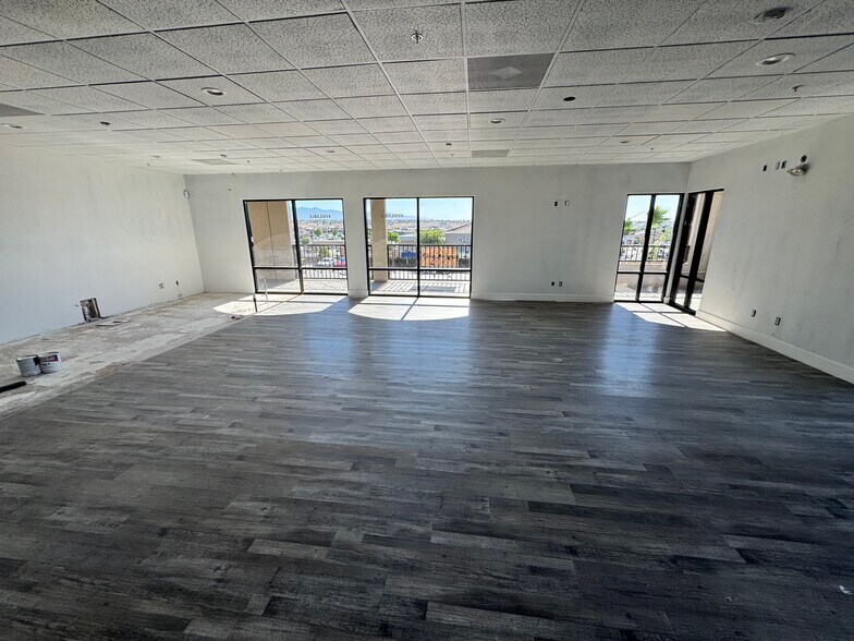 More Photos Of 19341 Bear Valley Rd, Apple Valley Medical For Lease