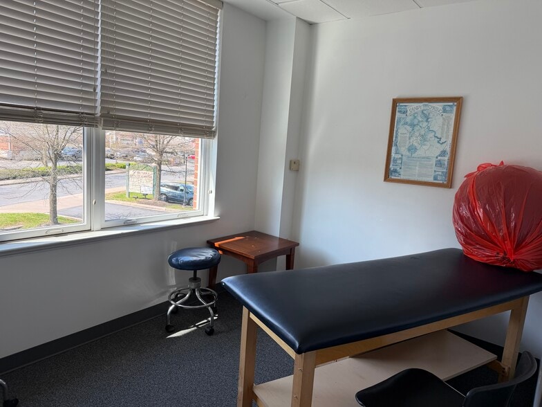 More Photos Of 3300 Olney Sandy Spring Rd, Olney Medical For Lease