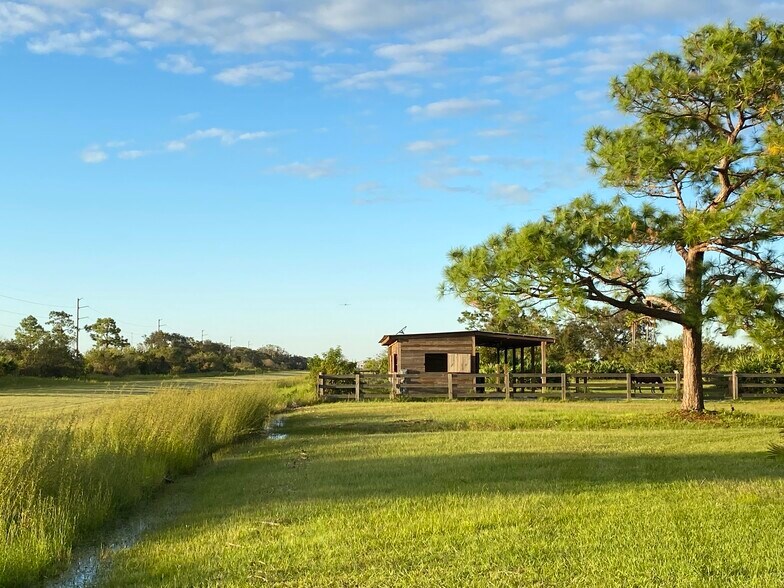 More Photos Of 12245 NE 56th Ave, Okeechobee Airplane Hangar For Sale