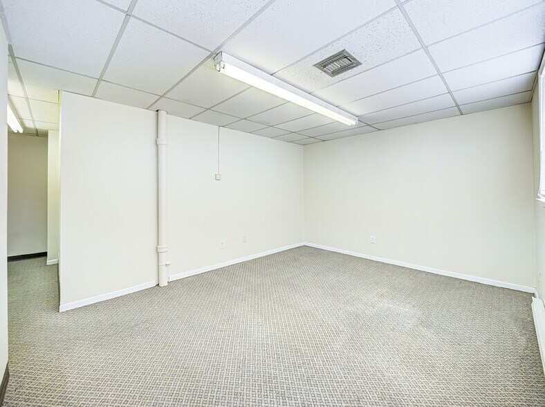 More Photos Of 1075 State Route 34, Matawan Unknown For Lease