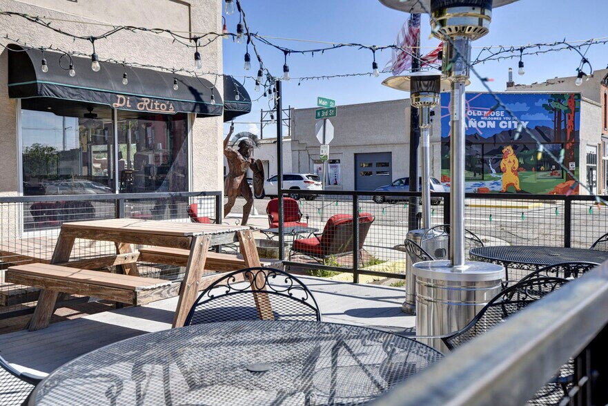 More Photos Of 231 Main St, Canon City Restaurant For Lease