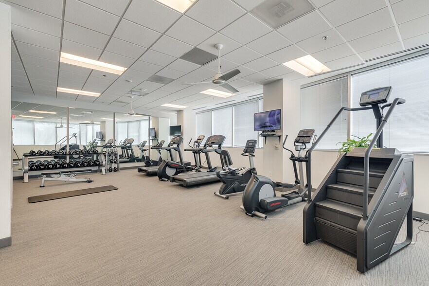 More Photos Of 7701 Las Colinas Rdg, Irving Office For Lease