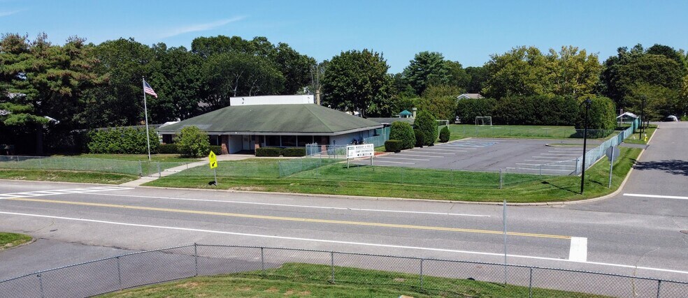 More Photos Of 9-10 Glenmere Ln, Coram General Retail For Sale