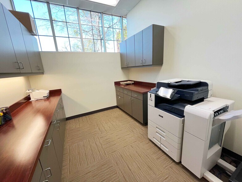 More Photos Of 2918 Clairmont Ave S, Birmingham Medical For Sale