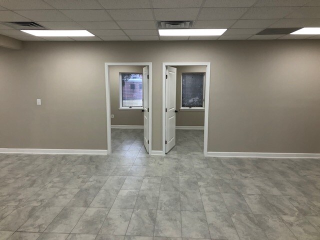 More Photos Of 4613 Pinecrest Office Park Dr, Alexandria Office For Lease