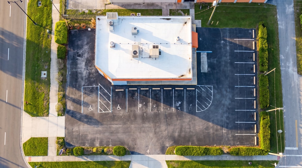 More Photos Of 3221 S Orlando Dr, Sanford Restaurant For Sale