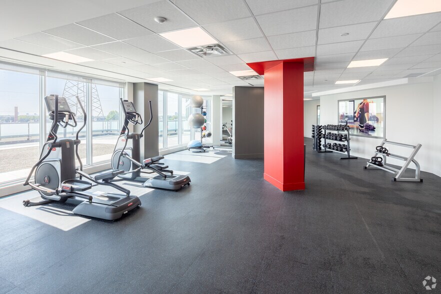 More Photos Of 5 Zappacosta Dr, Toronto Apartments For Lease
