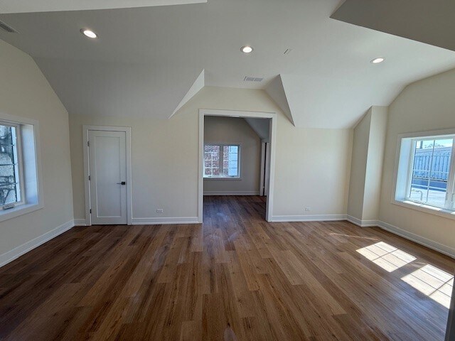 More Photos Of 9525 Southview Ave, Brookfield Warehouse For Lease