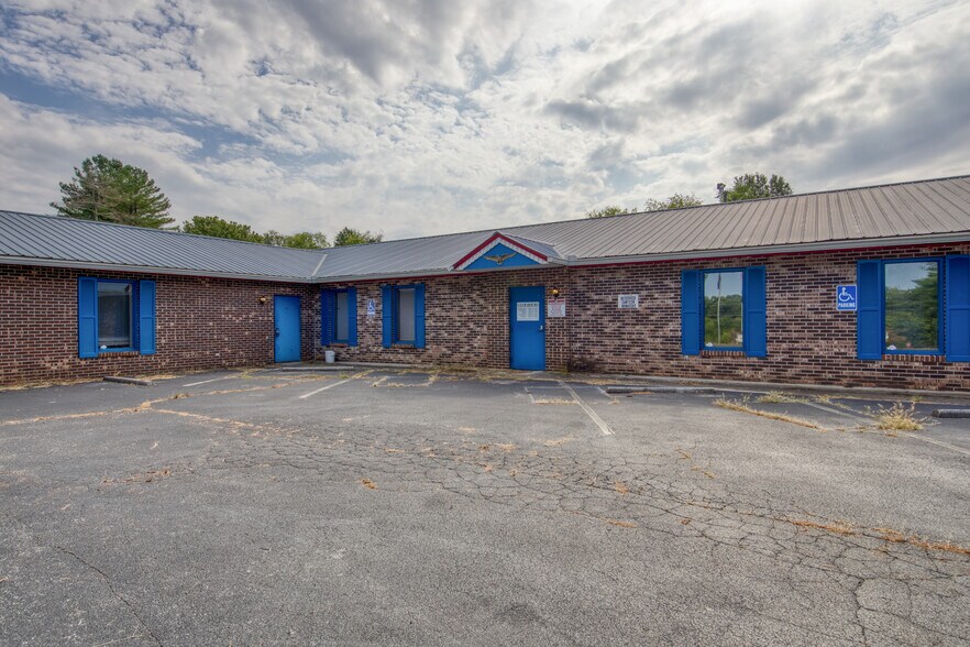 Primary Photo Of 10769 W Lee Hwy, Loudon Loft Creative Space For Sale