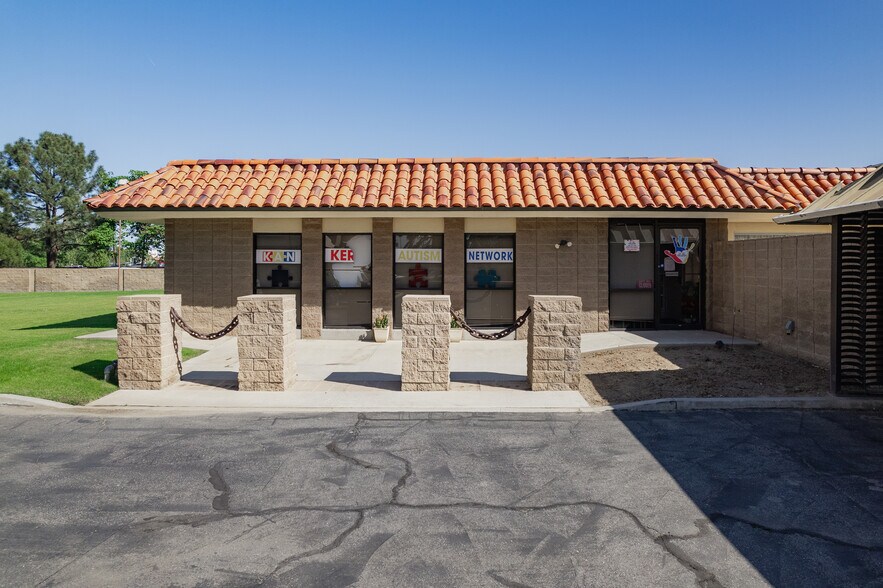 More Photos Of 3200 21st St, Bakersfield Office For Sale