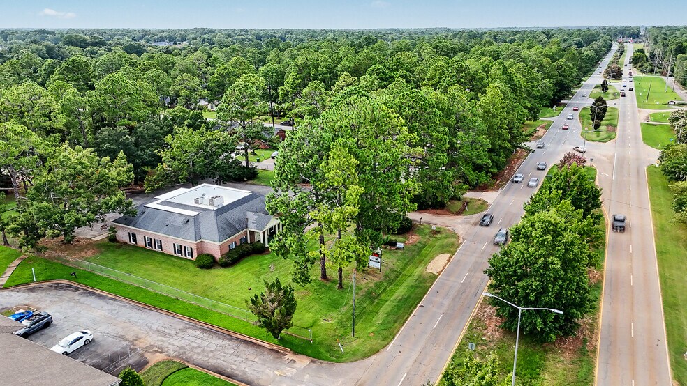 More Photos Of 127 N Westover Blvd, Albany Office For Sale