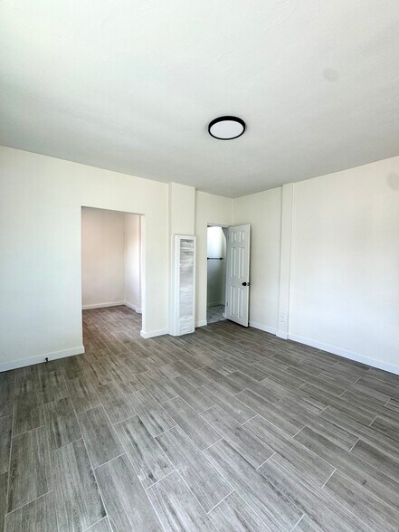 More Photos Of 50 W 32nd St, Tucson Apartments For Sale